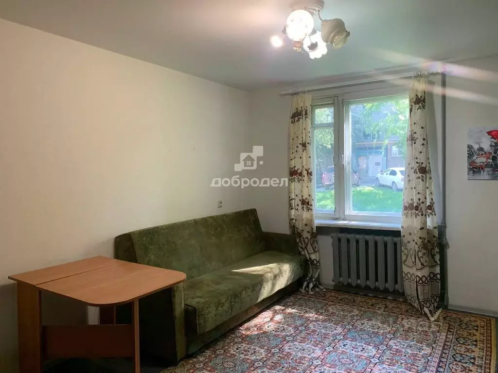 Комната Свердловская область, Екатеринбург ул. Токарей, 58к2 (16.2 м) - Фото 0