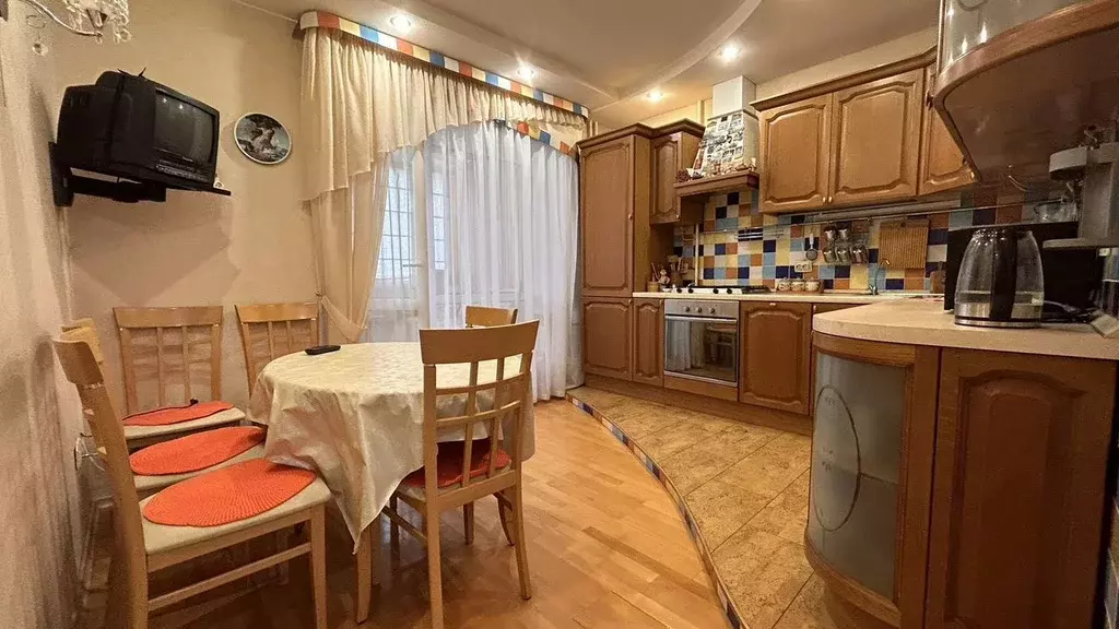 3-к кв. Башкортостан, Салават ул. Губкина, 2 (86.0 м) - Фото 1