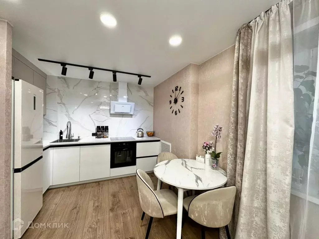 Продаётся 2-к квартира, 55.6 м - Фото 0