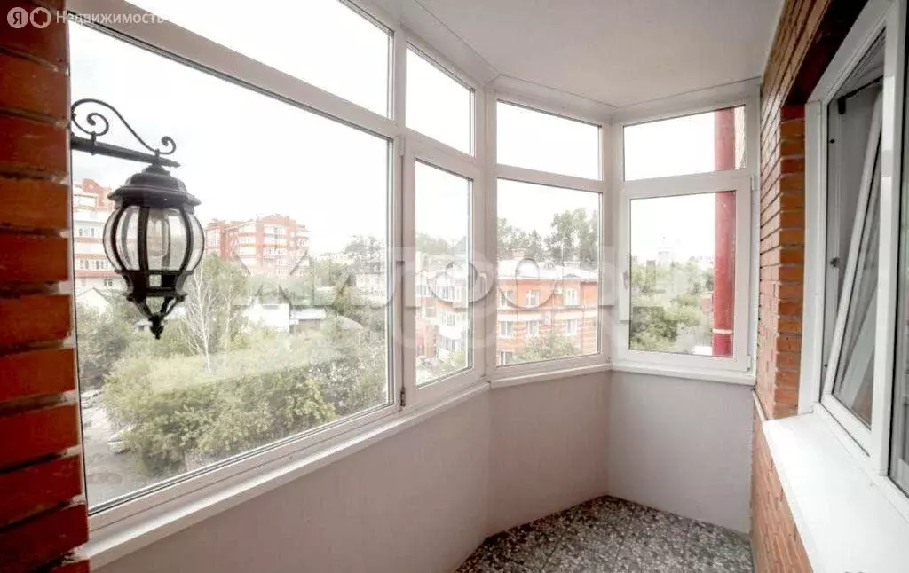 1-комнатная квартира: Томск, Базарный переулок, 12 (54 м) - Фото 1