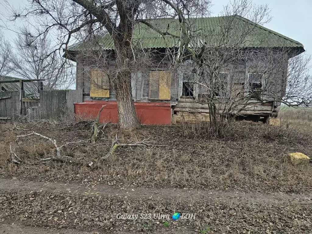 Дом в Саратовская область, Балаковский район, Быково-Отрогское ... - Фото 1