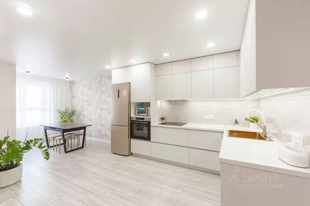 3-к кв. Татарстан, Казань ул. Азата Аббасова, 19 (96.0 м) - Фото 1