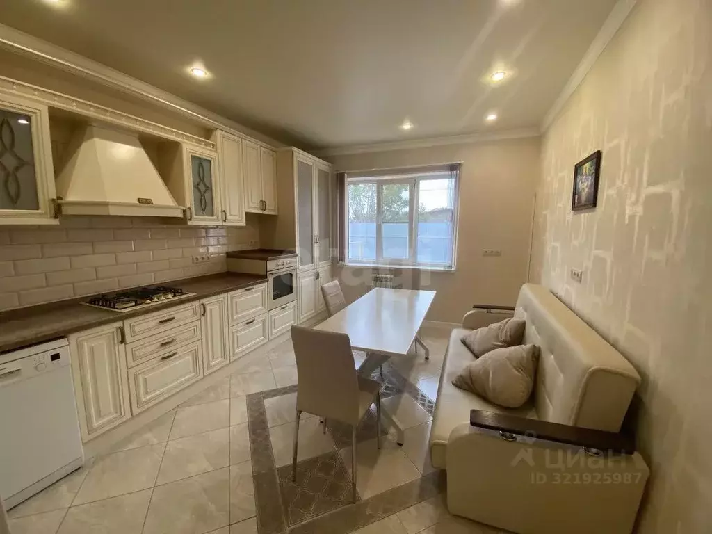 Дом в Ставропольский край, Михайловск Шпаковский район, ул. Трубицина, ... - Фото 1