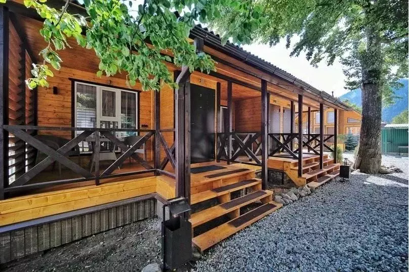 Дом в Карачаево-Черкесия, Зеленчукский район, с. Архыз ул. Хубиева, ... - Фото 2