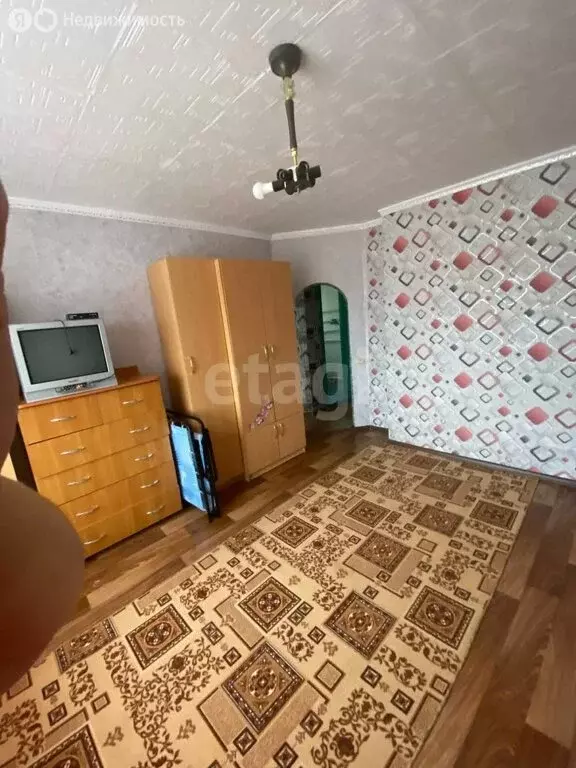 1-комнатная квартира: посёлок городского типа Пышма, улица Кирова, 62Б ... - Фото 1