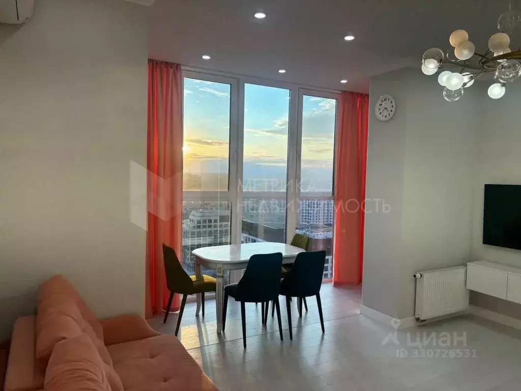 4-к кв. Тюменская область, Тюмень ул. Газовиков, 73 (75.5 м) - Фото 1