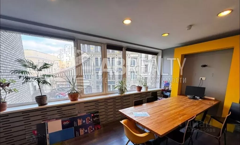 Офис в Москва 1-я Брестская ул., 35 (236 м) - Фото 1