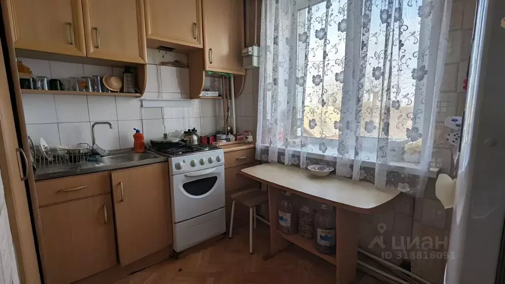 3-к кв. Саратовская область, Красный Кут Авиагородок тер., 20 (57.0 м) - Фото 1