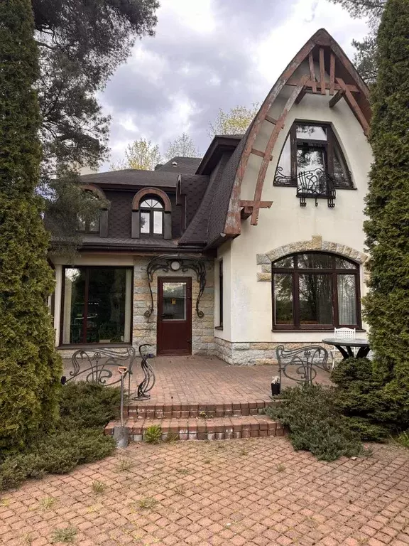 Дом в Санкт-Петербург Варваринская ул., 4 (270 м) - Фото 0