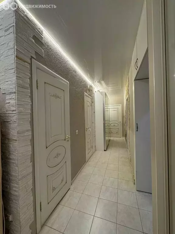 2-комнатная квартира: Тюмень, улица Николая Фёдорова, 17к1 (58.8 м) - Фото 2