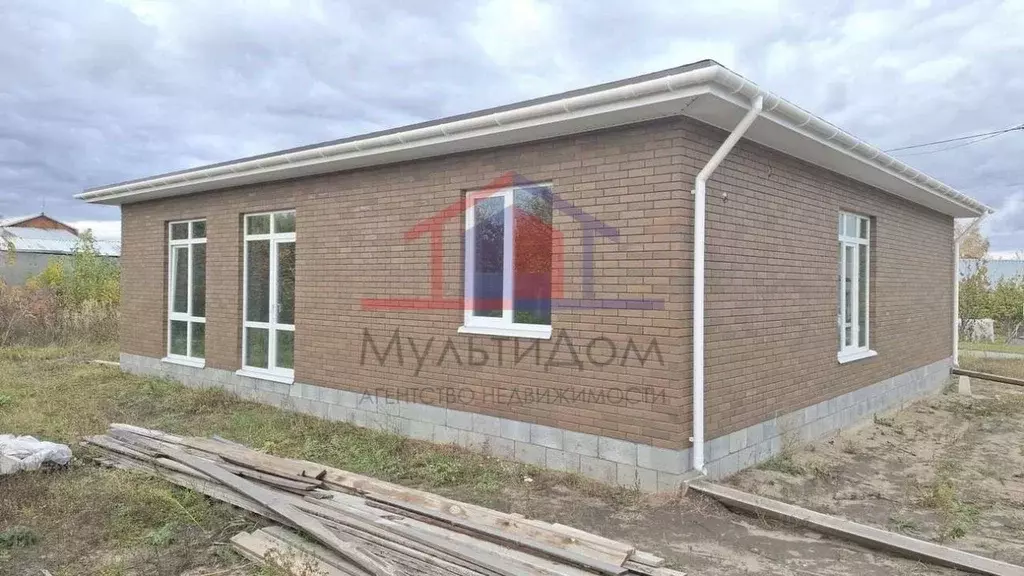 Коттедж в Белгородская область, Старооскольский городской округ, с. ... - Фото 1