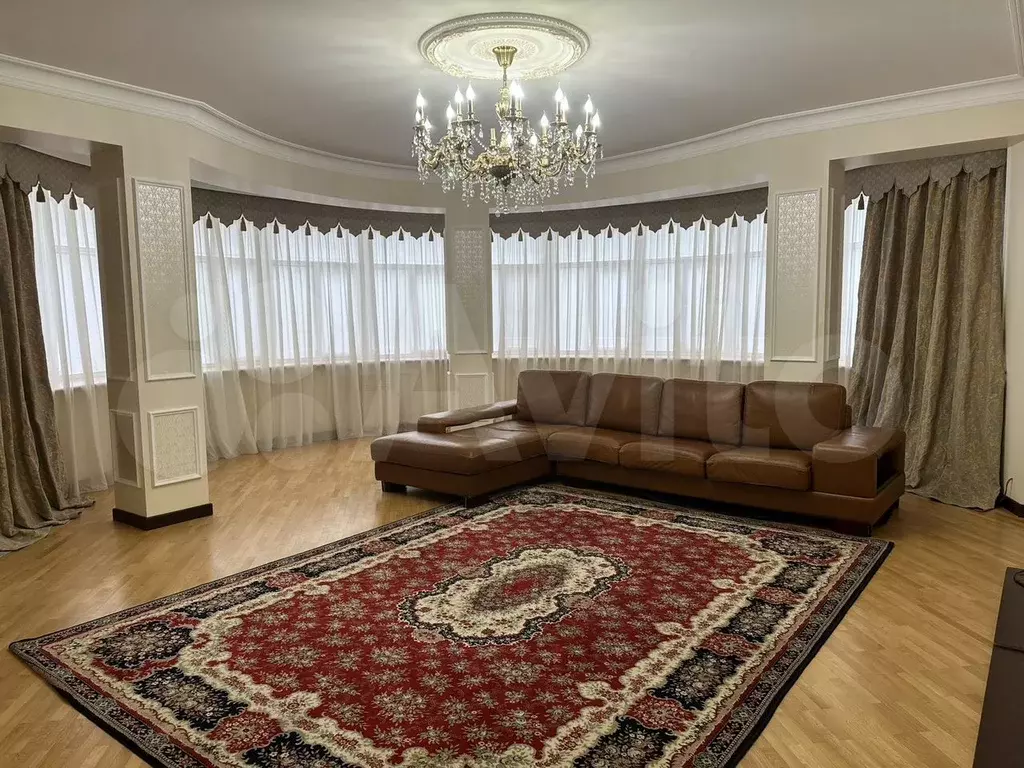 3-к. квартира, 140 м, 6/13 эт. - Фото 0