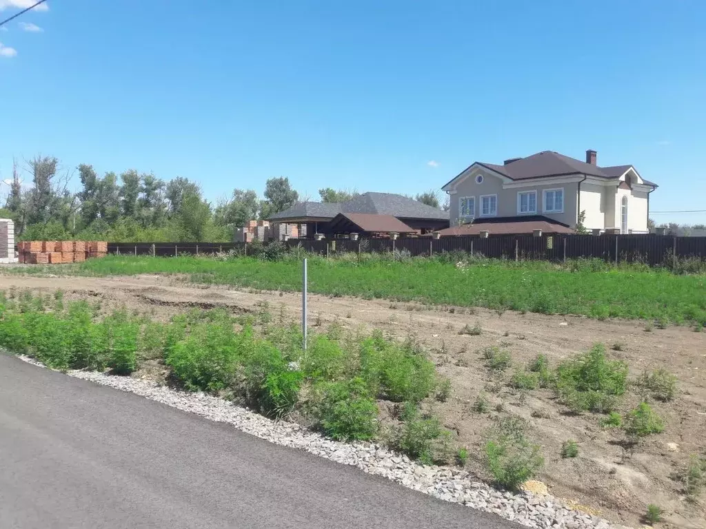 Участок в Воронежская область, Лиски ул. Уютная (5.5 сот.) - Фото 1