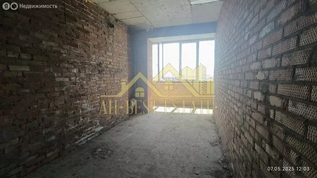 1-комнатная квартира: Владикавказ, улица Билара Кабалоева, 10Б (58 м) - Фото 1