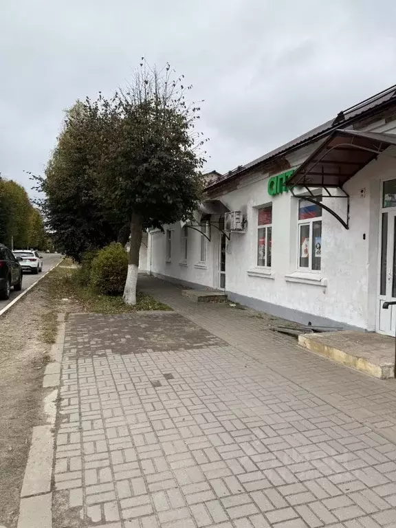Торговая площадь в Калужская область, Юхнов ул. Урицкого, 58 (30 м) - Фото 1