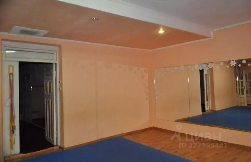 Офис в Курганская область, Курган Центральный жилрайон, ул. 1 Мая, 8 ... - Фото 2