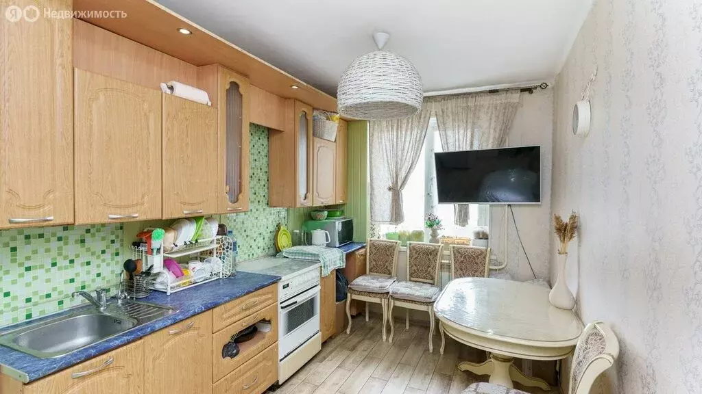 3-комнатная квартира: Тюмень, улица Елизарова, 49 (66.2 м) - Фото 2