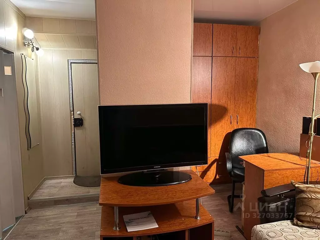 Студия Свердловская область, Екатеринбург ул. Лобкова, 12 (23.0 м) - Фото 1