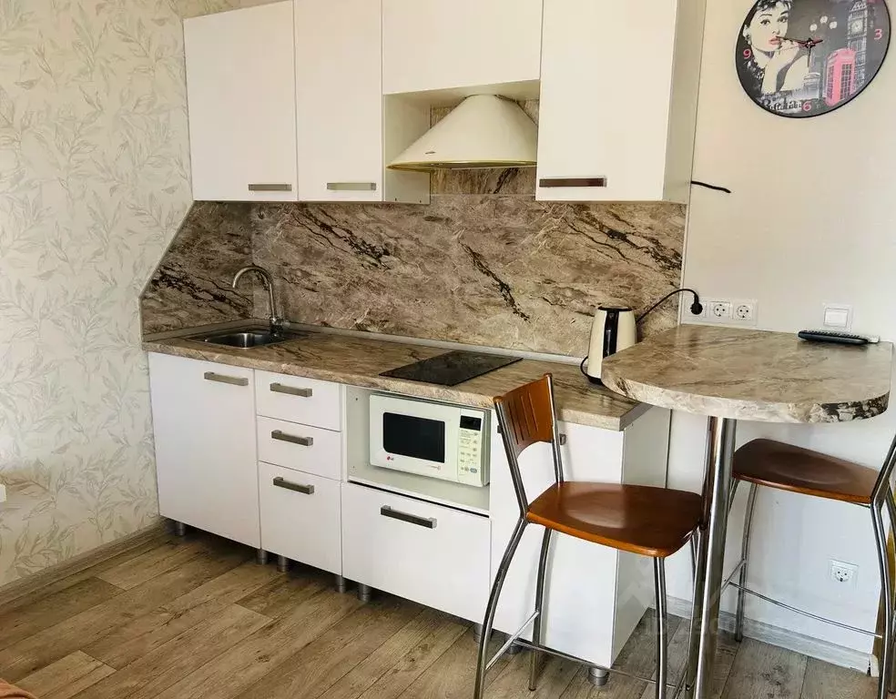 Студия Хабаровский край, Хабаровск Краснореченская ул., 225 (30.0 м) - Фото 1