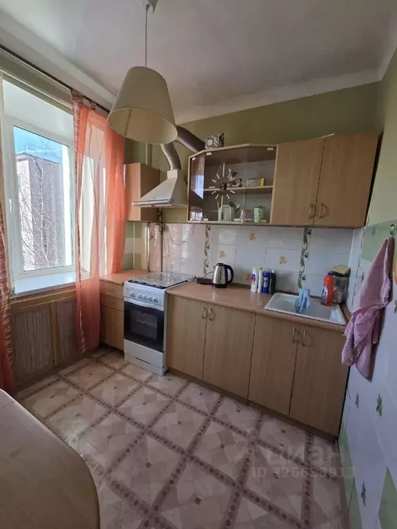 1-к кв. Омская область, Омск Нефтезаводская ул., 9 (30.0 м) - Фото 1