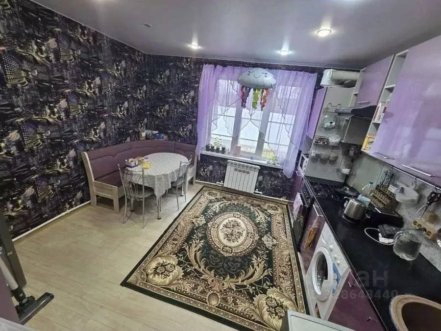 Дом в Новгородская область, Крестцы рп ул. Островская, 67 (100 м) - Фото 2