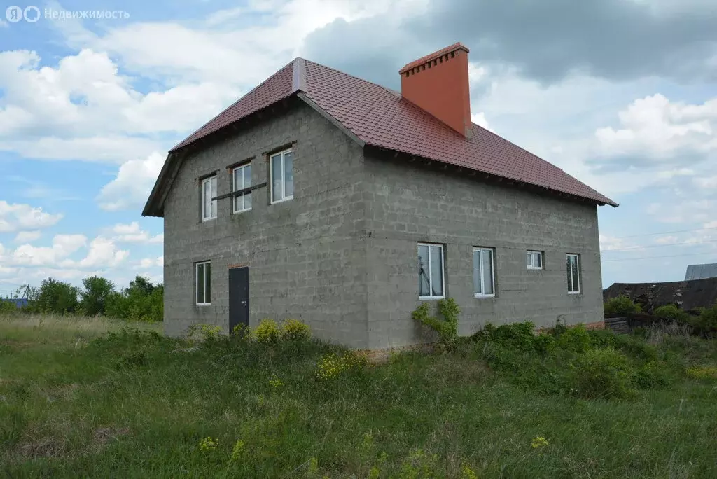 Дом в село Бессоновка, улица Тюрина, 94 (349.2 м) - Фото 0