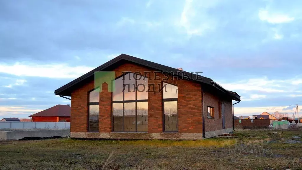 Дом в Тамбовская область, Тамбовский муниципальный округ, с. Стрельцы, ... - Фото 0