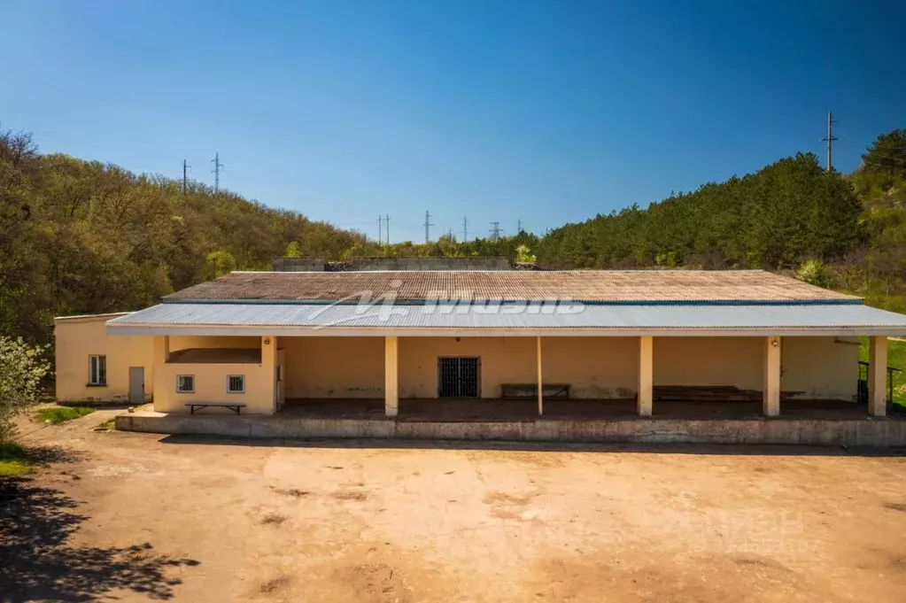 Помещение свободного назначения в Крым, Бахчисарайский район, с. ... - Фото 2