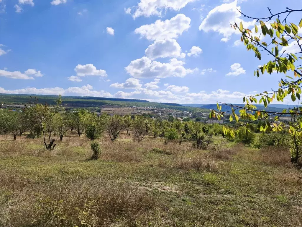 Участок в Крым, Бахчисарайский район, Куйбышевское с/пос, с. Танковое  ... - Фото 1