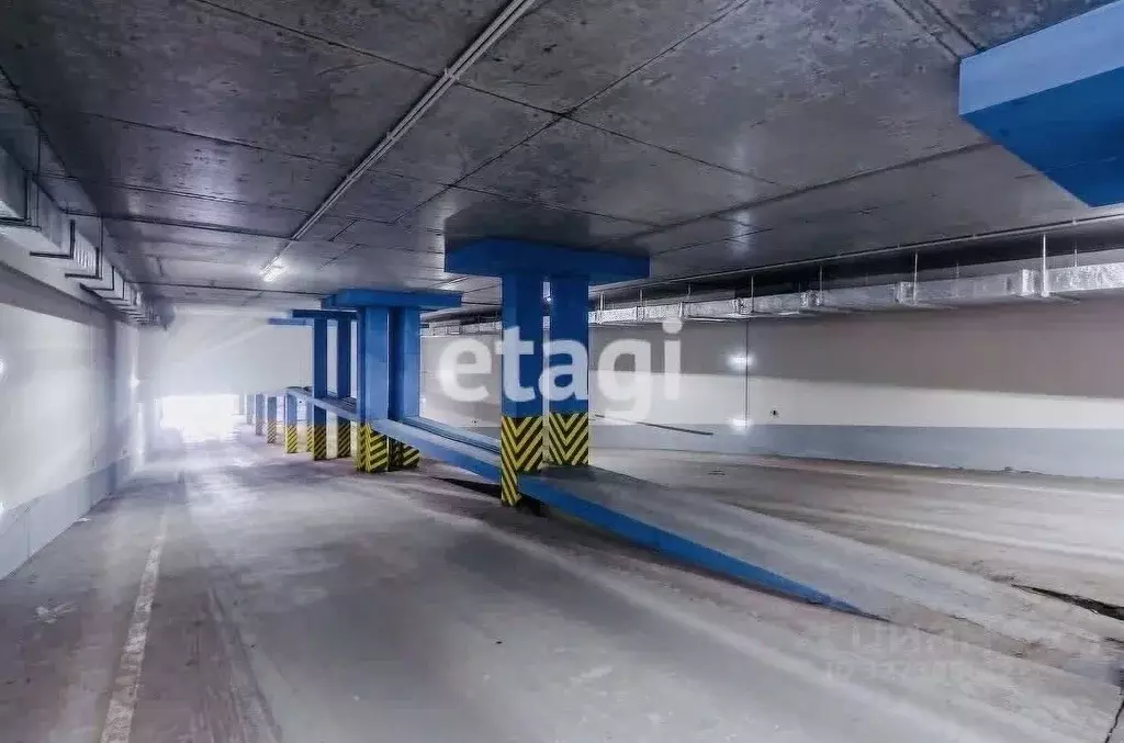 Гараж в Тюменская область, Тюмень ул. Федюнинского, 60с1 (17 м) - Фото 0