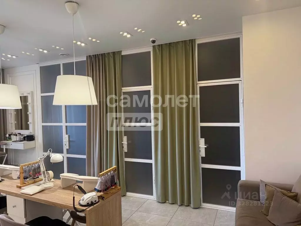 Помещение свободного назначения в Иркутская область, Иркутск наб. ... - Фото 1