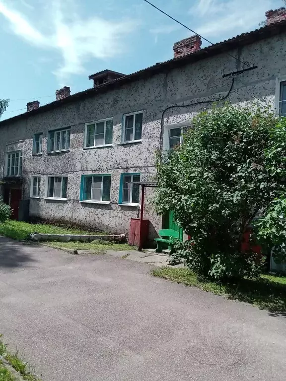 2-к кв. Смоленская область, с. Угра ул. Школьная, 12 (42.8 м) - Фото 1