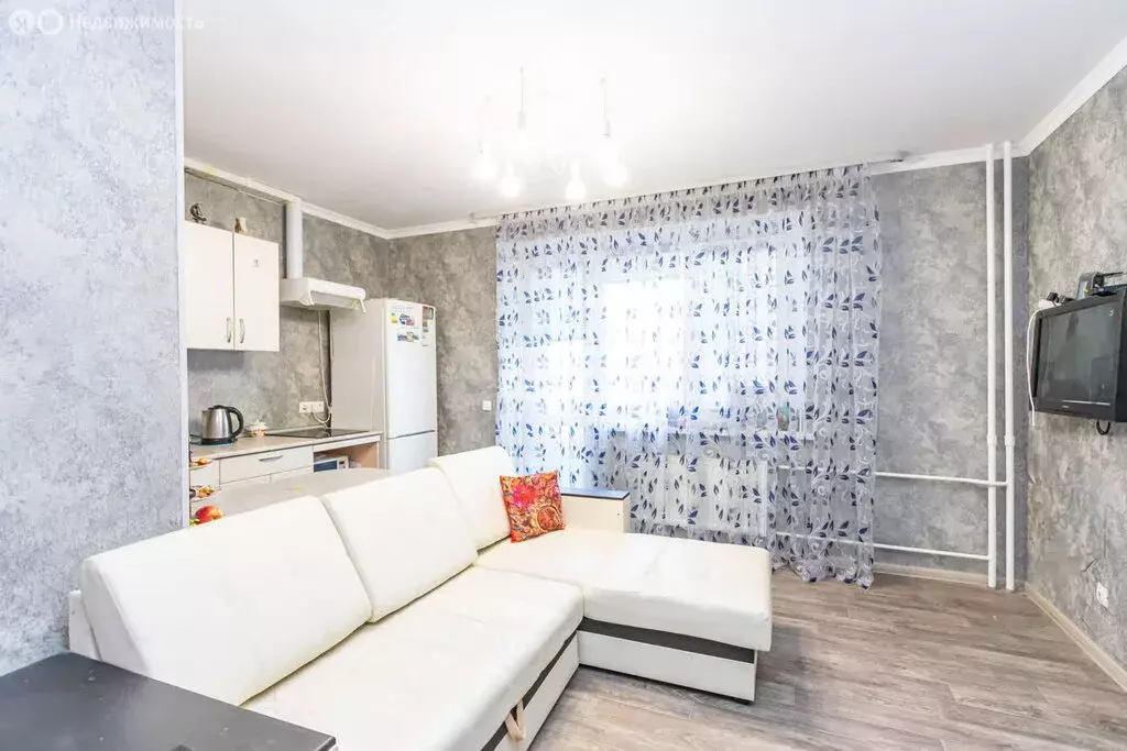 Квартира-студия: Тюмень, улица Новосёлов, 115 (24.1 м) - Фото 0