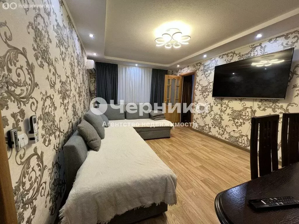 3-комнатная квартира: Шахты, Текстильная улица, 1 (63 м) - Фото 1