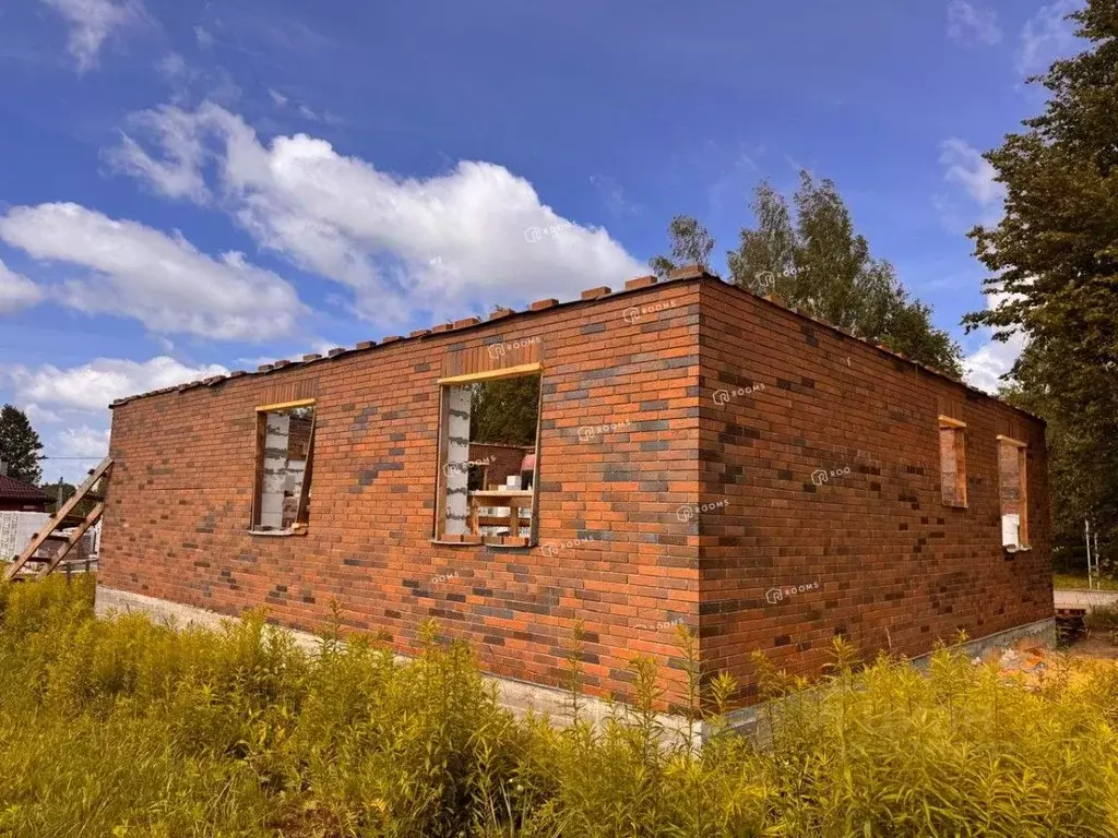 Дом в Тульская область, Тула городской округ, пос. Рассвет  (100 м) - Фото 1