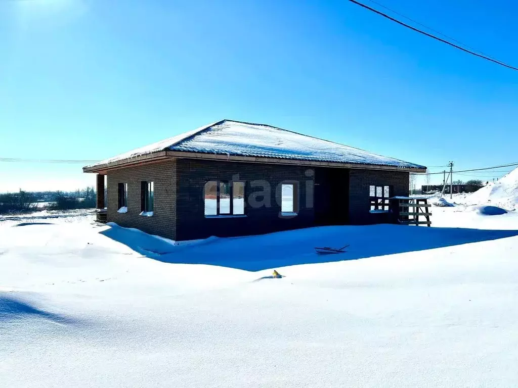 Дом в Курская область, Курский район, Нижнемедведицкий сельсовет, д. ... - Фото 1