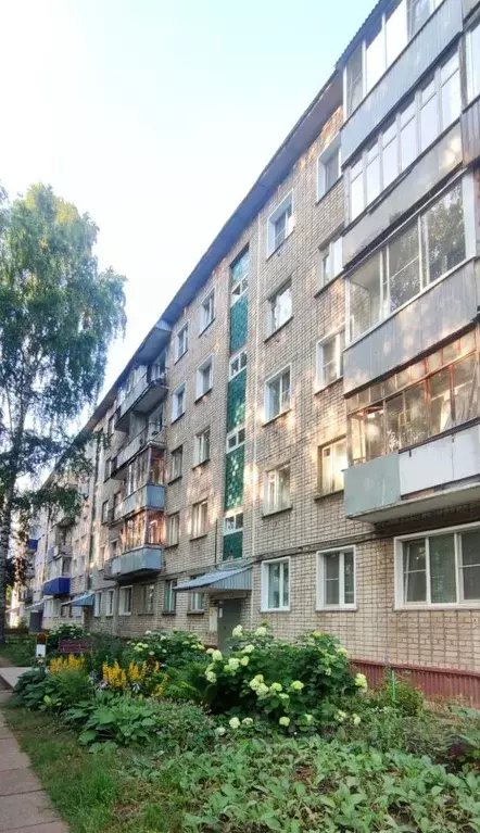 3-к кв. Кировская область, Кирово-Чепецк Первомайская ул., 4к3 (59.1 ... - Фото 0