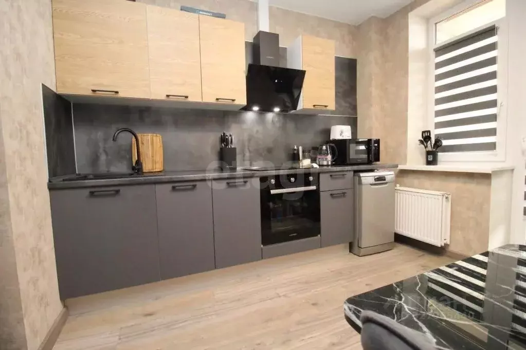 4-к кв. Тюменская область, Тюмень ул. Тимофея Чаркова, 81к2 (93.9 м) - Фото 1