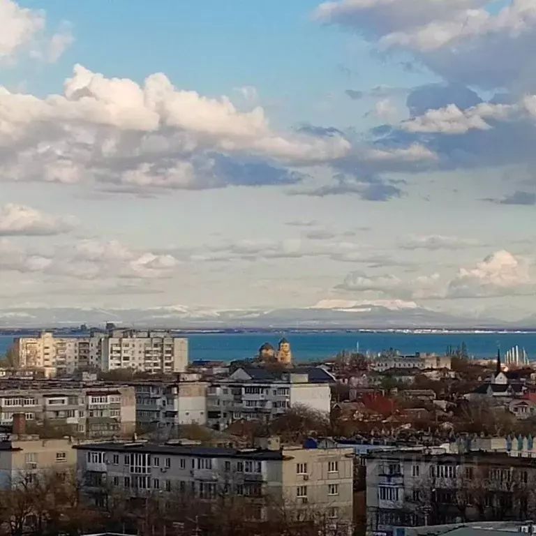 2-к кв. Крым, Евпатория ул. Имени 60-летия Октября, 18А (48.3 м) - Фото 1