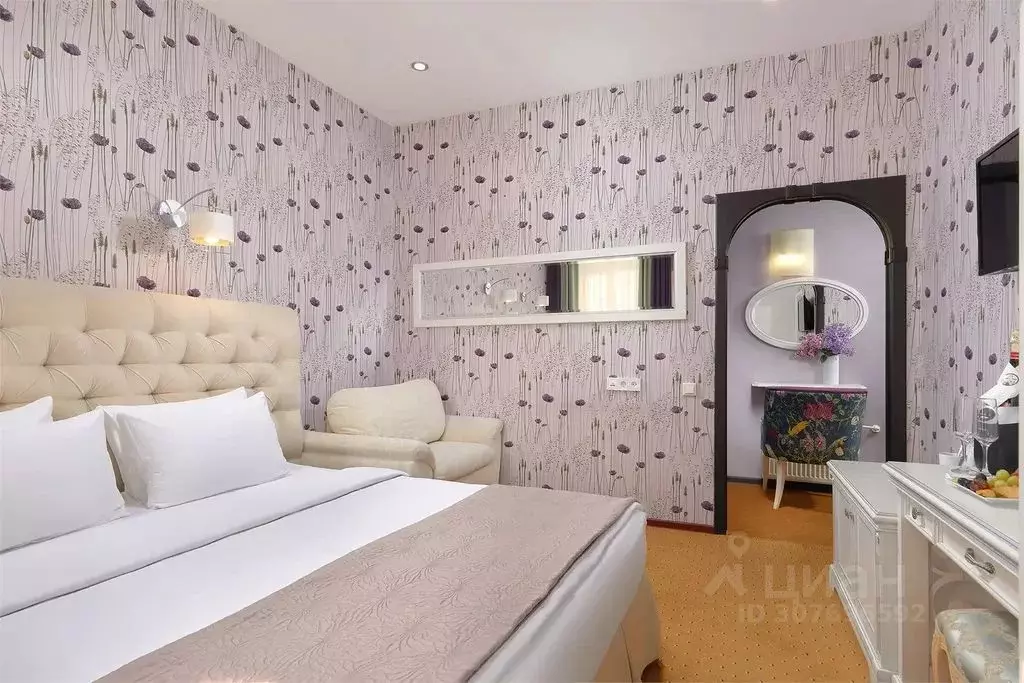 Комната Санкт-Петербург просп. Малый Васильевского острова, 7 - Фото 1