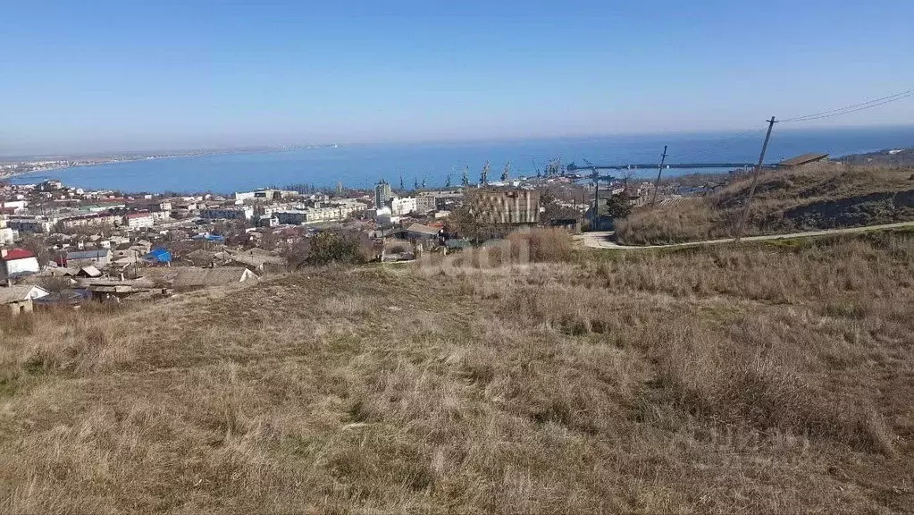Участок в Крым, Феодосия ул. Октябрьская (56.8 сот.) - Фото 1