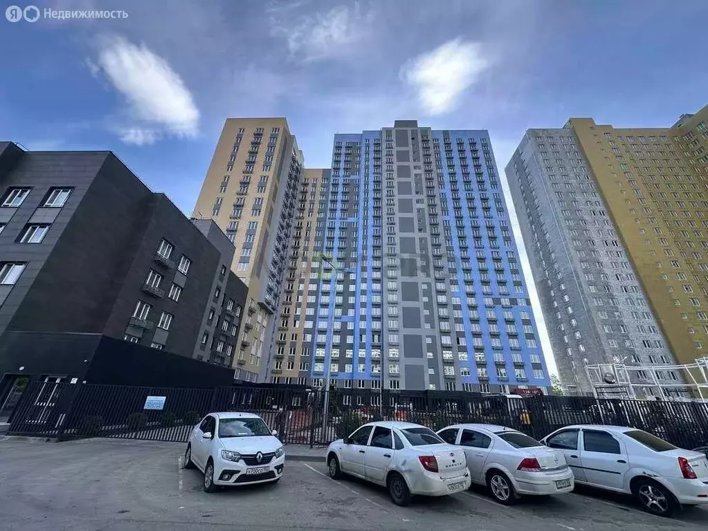 3-комнатная квартира: Уфа, улица Сержанта Пашкова, 5 (54.6 м) - Фото 2