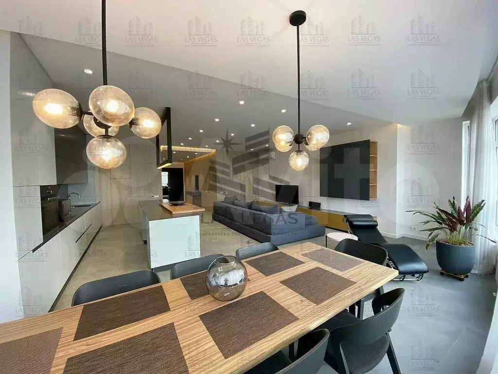 3-к. квартира, 180 м, 3/6 эт. - Фото 0
