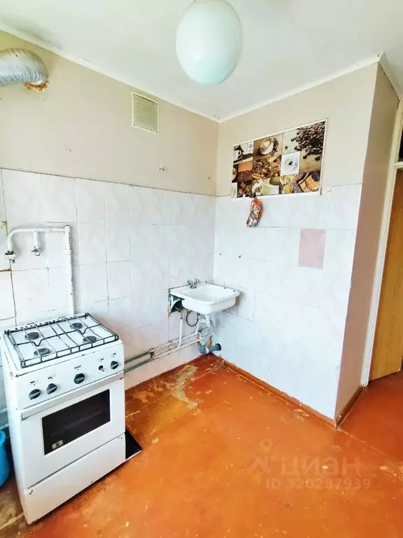 3-к кв. Волгоградская область, Камышин 4-й мкр, 85 (47.0 м) - Фото 1