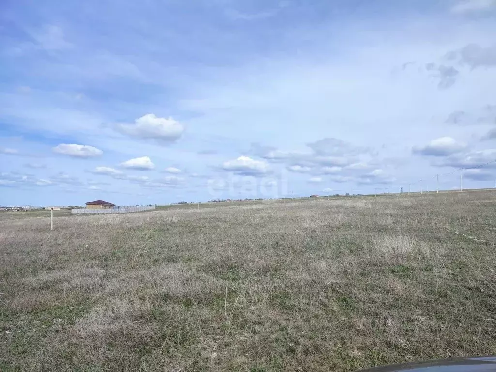 Участок в Крым, Симферопольский район, Чистенское с/пос, с. Левадки  ... - Фото 2