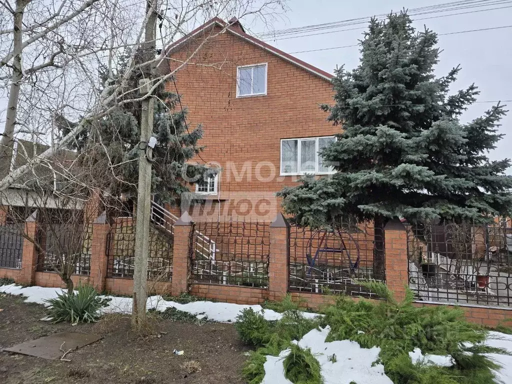 Дом в Краснодарский край, Брюховецкий район, Брюховецкая ст-ца ул. ... - Фото 1