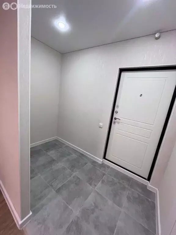 Квартира-студия: Чебаркуль, улица Крылова, 85 (28.4 м) - Фото 2