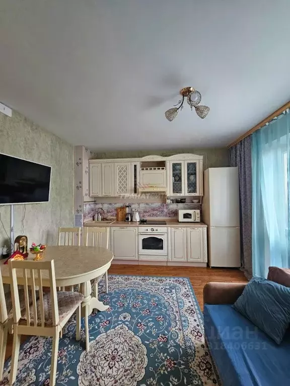 2-к кв. Омская область, Омск ул. Шебалдина, 33А (65.1 м) - Фото 0