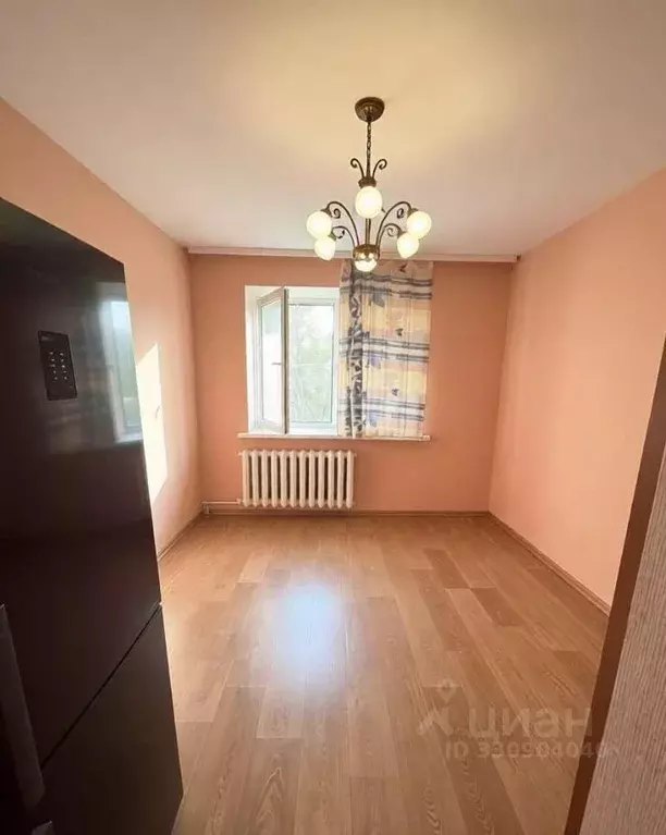 Комната Новгородская область, Великий Новгород ул. Саши Устинова, 3 ... - Фото 1