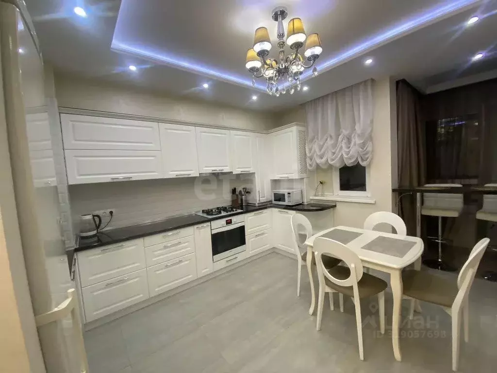 1-к кв. Крым, Симферополь ул. Батурина (45.0 м) - Фото 1